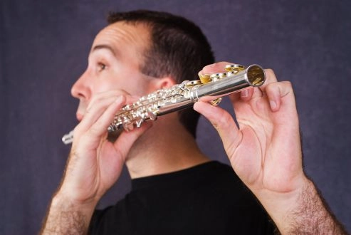 Can a Left Handed Person Play the Flute? 2 Playing Left Handed Flute