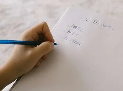 Left Handed Writing Problems and Handwriting Help for Left Handers 5 Correct Left Handed Pencil Grip
