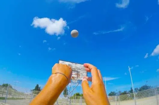 Do Left handed Basketball Players Have an Advantage? 3 Shooting Left Handed